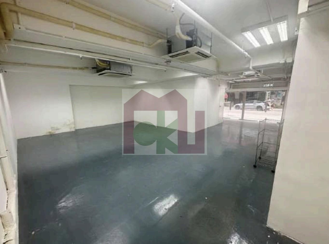 Peninsula Tower building or unit photo